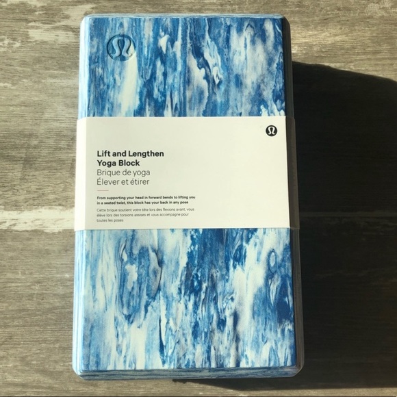 lululemon lift and lengthen yoga block